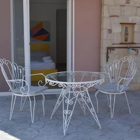 Hotel apartamentowy Elthea - *